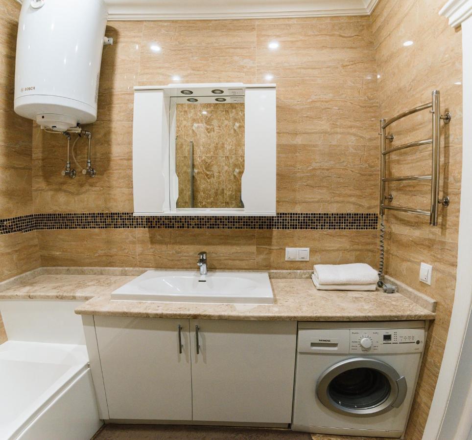 Luxury For Business & Pleasure Royal 1 Lägenhet Kiev Exteriör bild